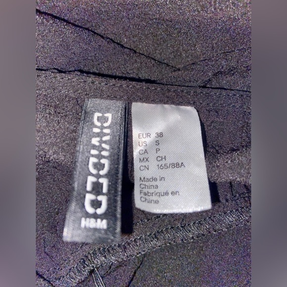 Women’s H&M brand new black babydoll dress with adjustable straps size small - Picture 2 of 10